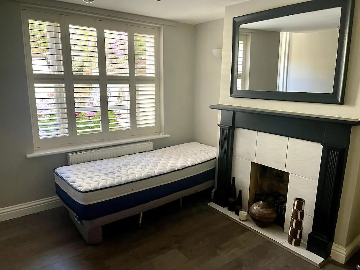 Stylish Garden Apartment In Central Cheltenham United Kingdom