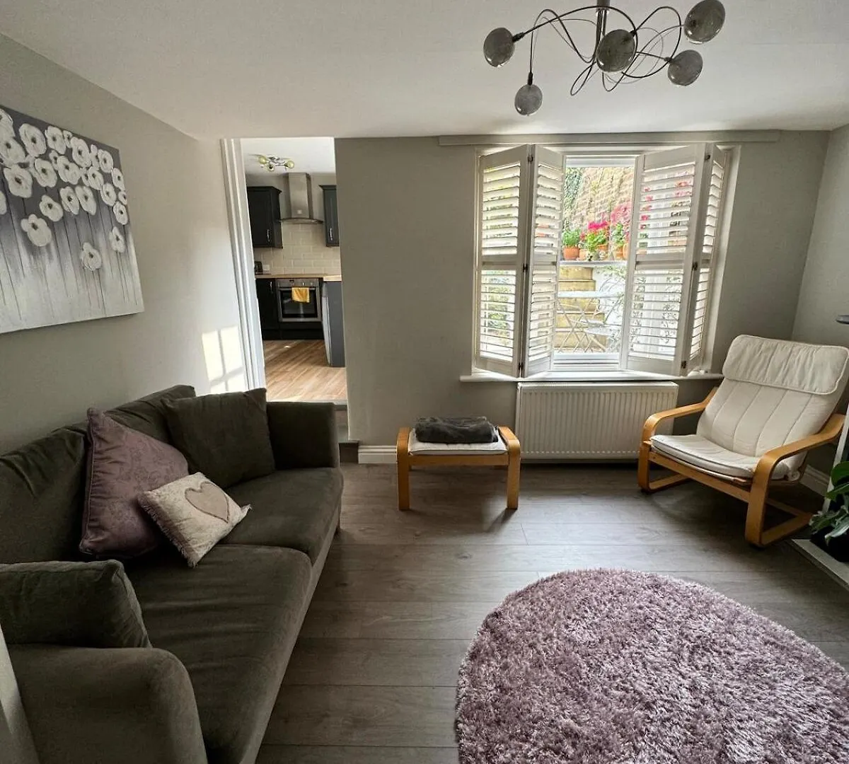 Stylish Garden Apartment In Central Cheltenham United Kingdom